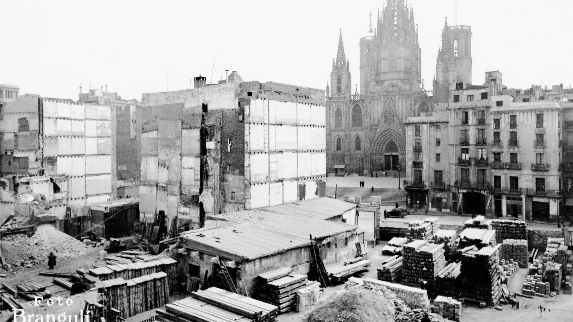 J. Brangulí. Mançana compresa entre els carrers Bou, Capellans, Sacristans i Sallent. Anys 40. © Arxiu Històric del Col·legi d’Arquitectes de Catalunya
